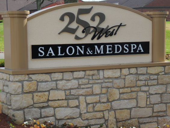 252 West Salon contact information